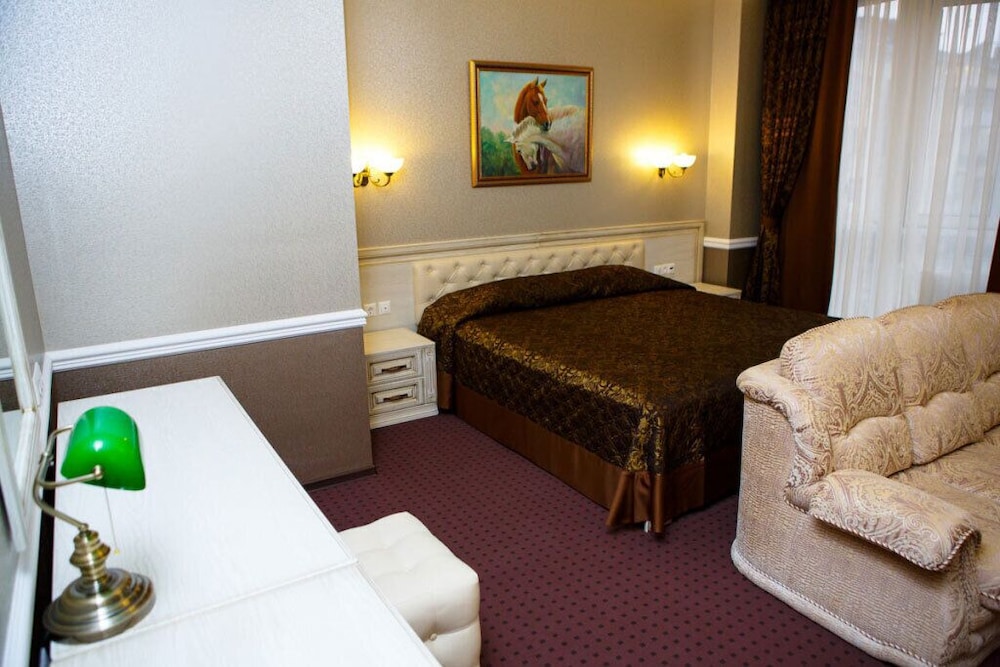 Junior Suite, Bathtub (With Extra Sofa Bed) photo 1