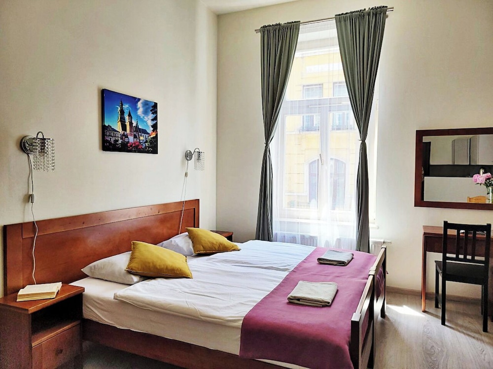 Standard Studio Suite, City View