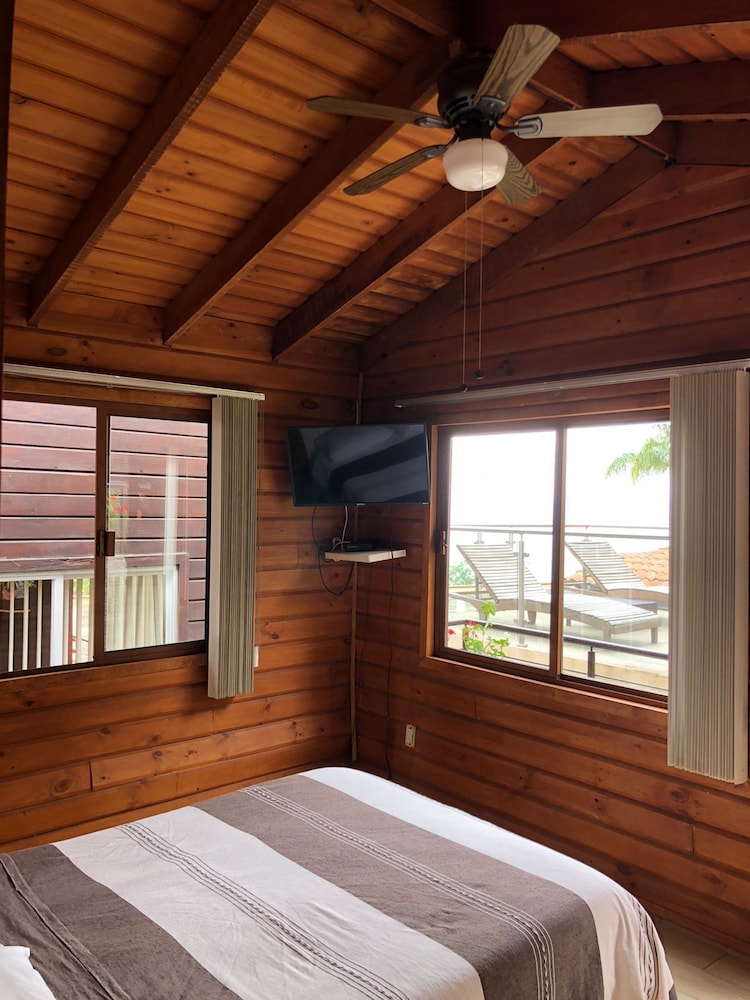Traditional Cabin, 1 Double Bed photo 3
