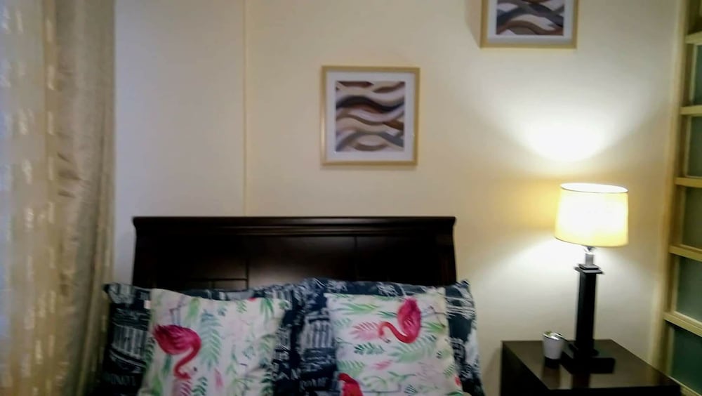 Comfort Condo, 1 Bedroom, Kitchenette, City View photo 3