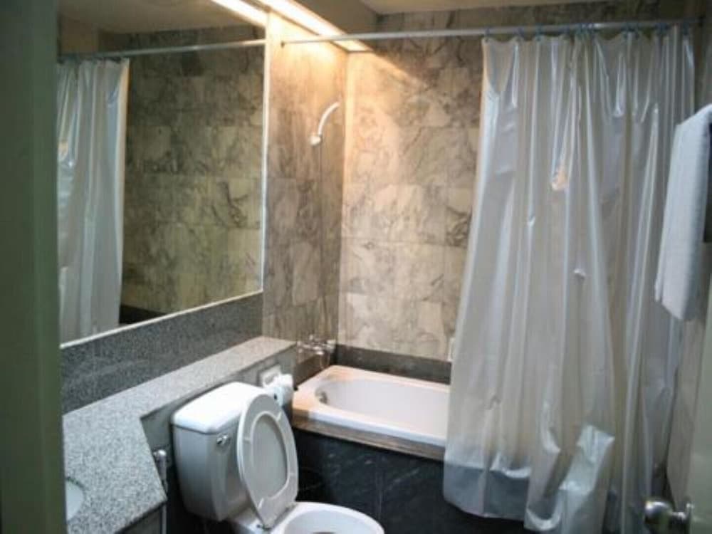 Deluxe Room, 2 Twin Beds photo 3