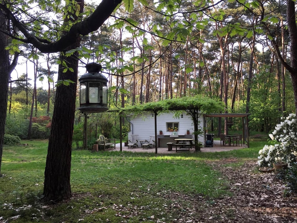 Bungalow photo 1