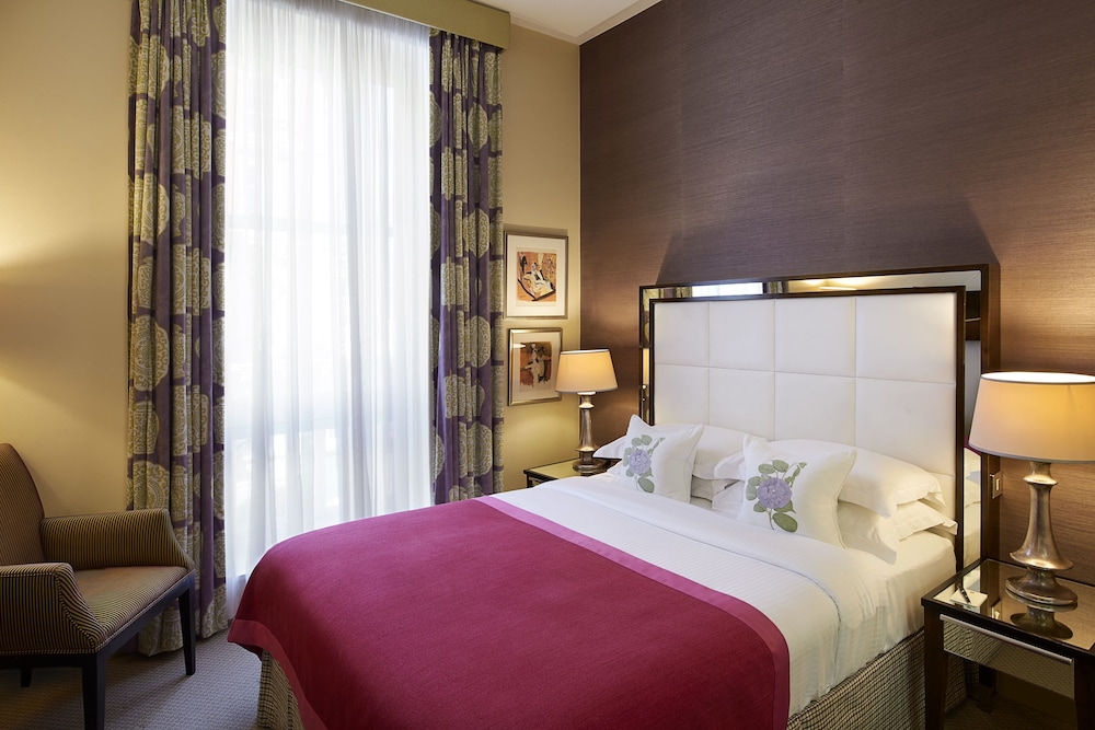 Superior Room, 1 Queen Bed photo 1