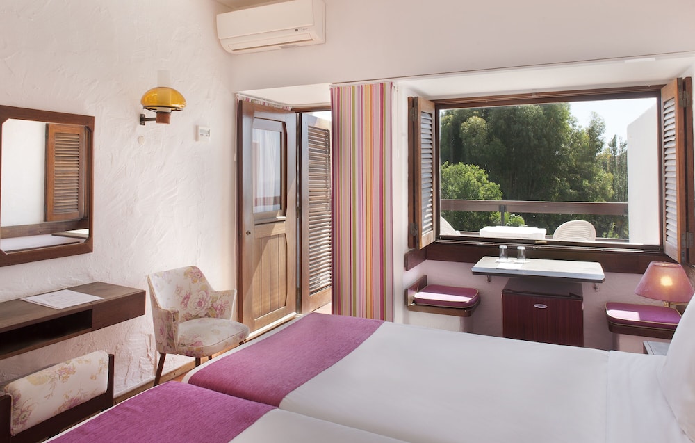 Standard Twin Room, Ocean View - Photo 3