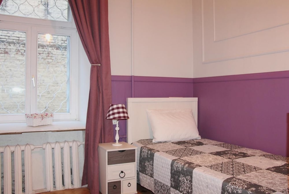 Economy Triple Room