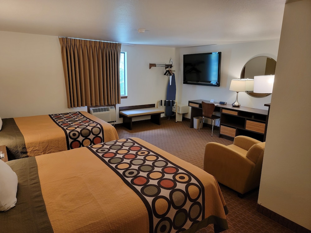 Suite, 2 Queen Beds - Photo 3