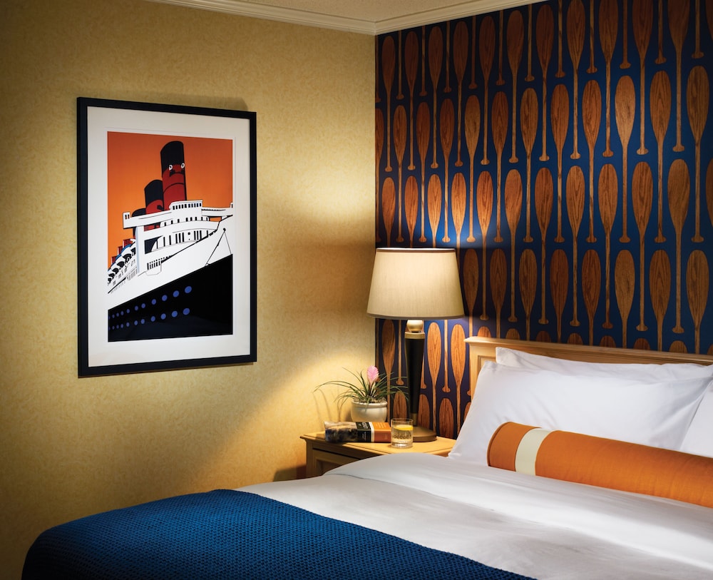 Room, 1 King Bed, Marina View photo 2