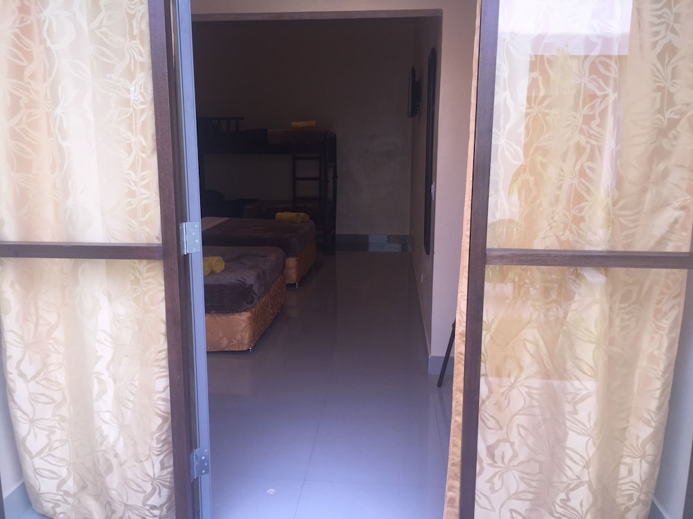 Family Studio Suite, 1 Bedroom, Private Bathroom photo 3