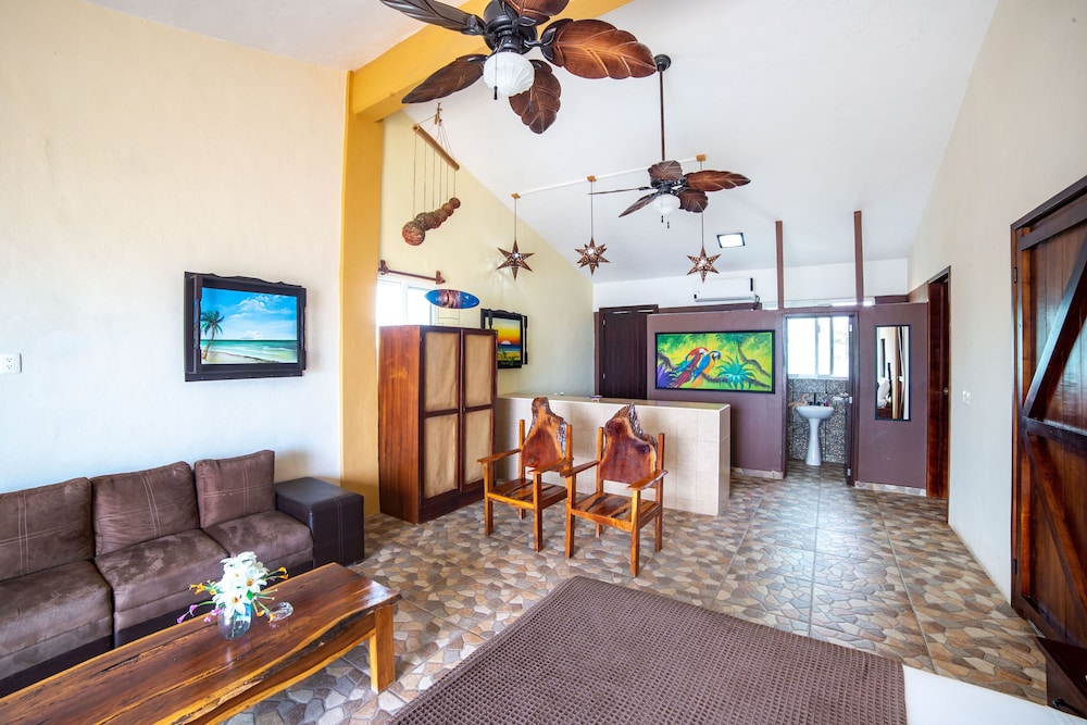 Deluxe Suite, Non Smoking, Ocean View photo 3