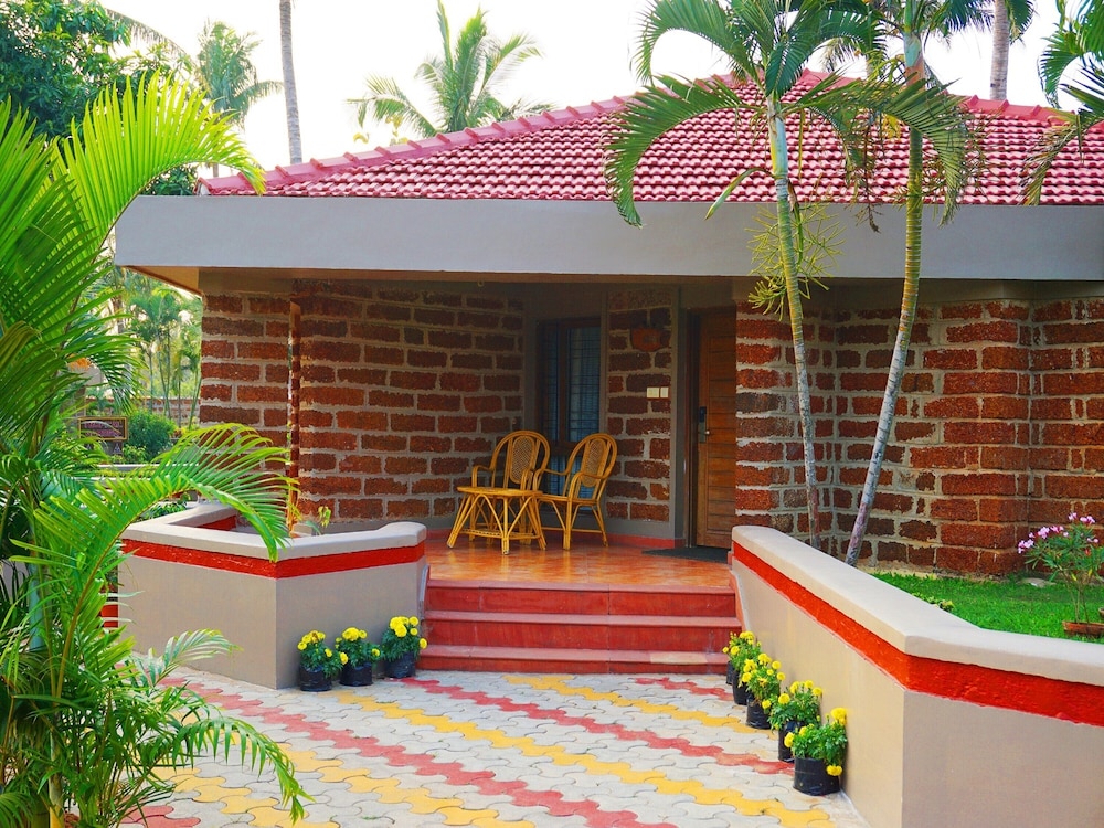 Luxury Cottage, Garden View