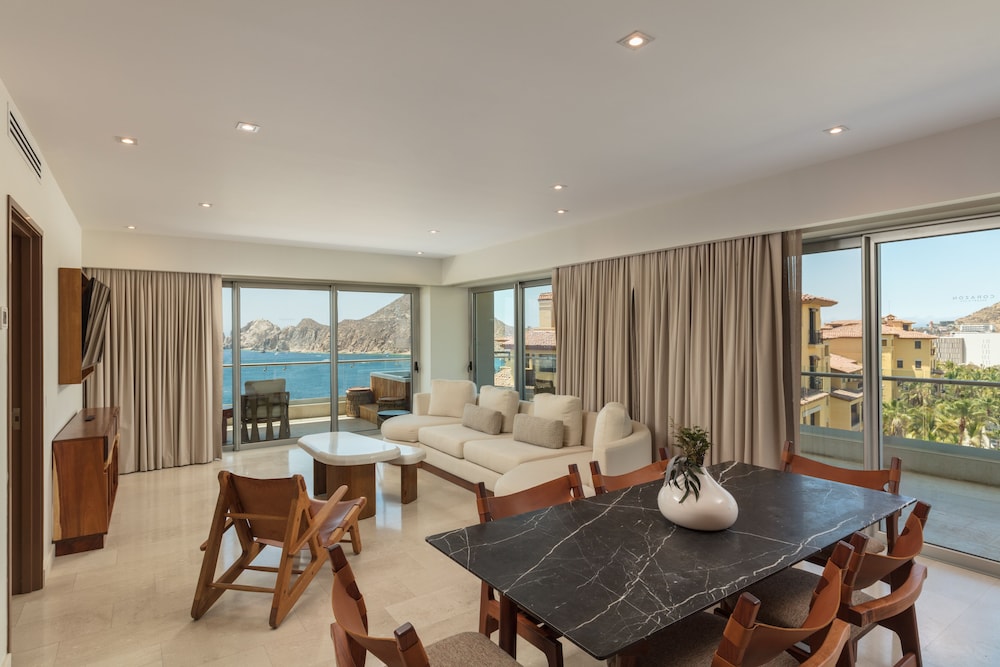 Suite, 2 Bedrooms (Land's End)