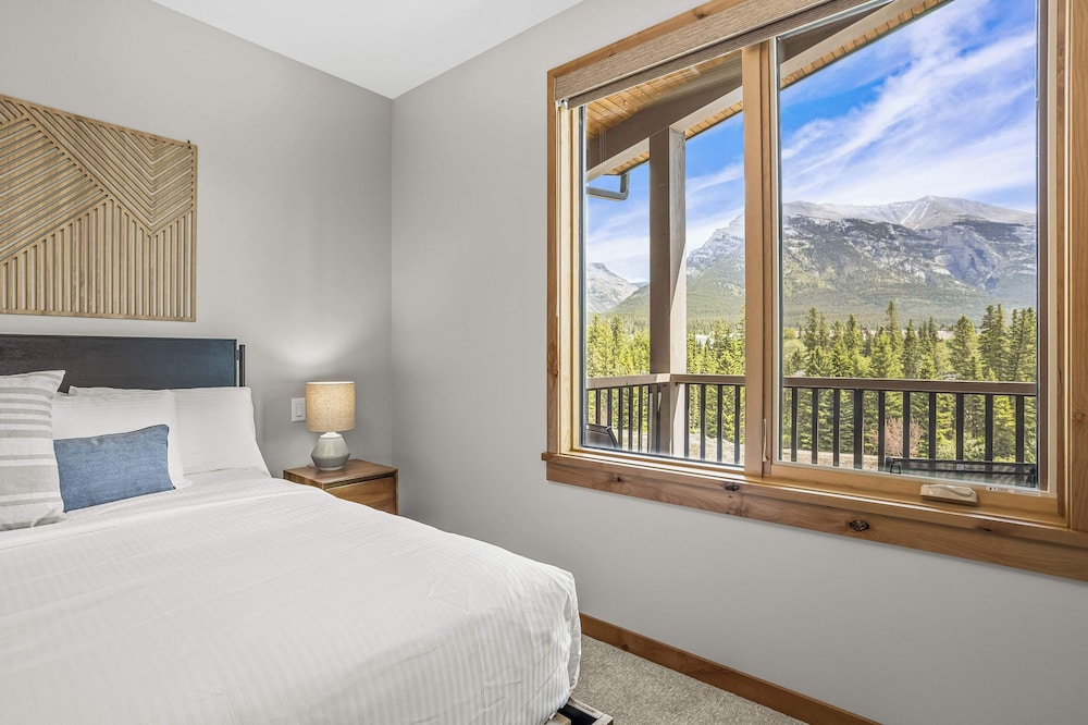 TM407 One Bedroom Elevated Condo