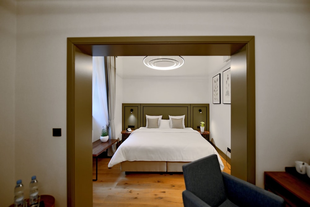 Superior Double Room - Photo 1