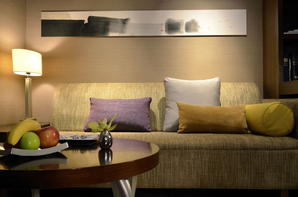 Junior Suite, 1 King Bed photo 3