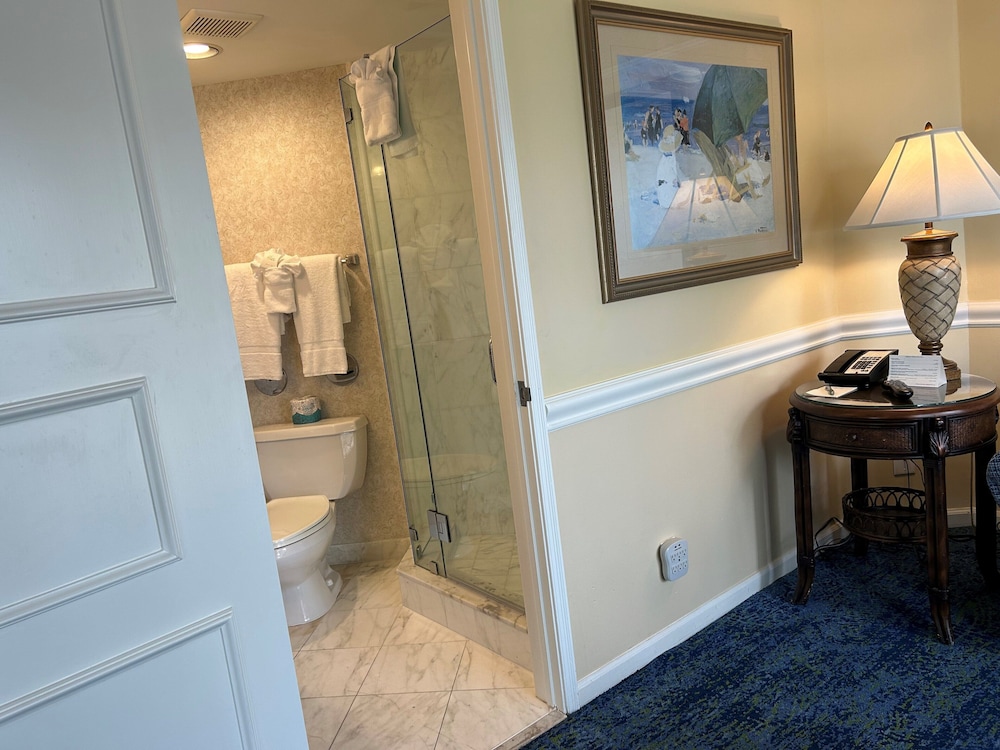 Premium Suite, 1 Bedroom, Non Smoking, Partial Ocean View - Photo 6