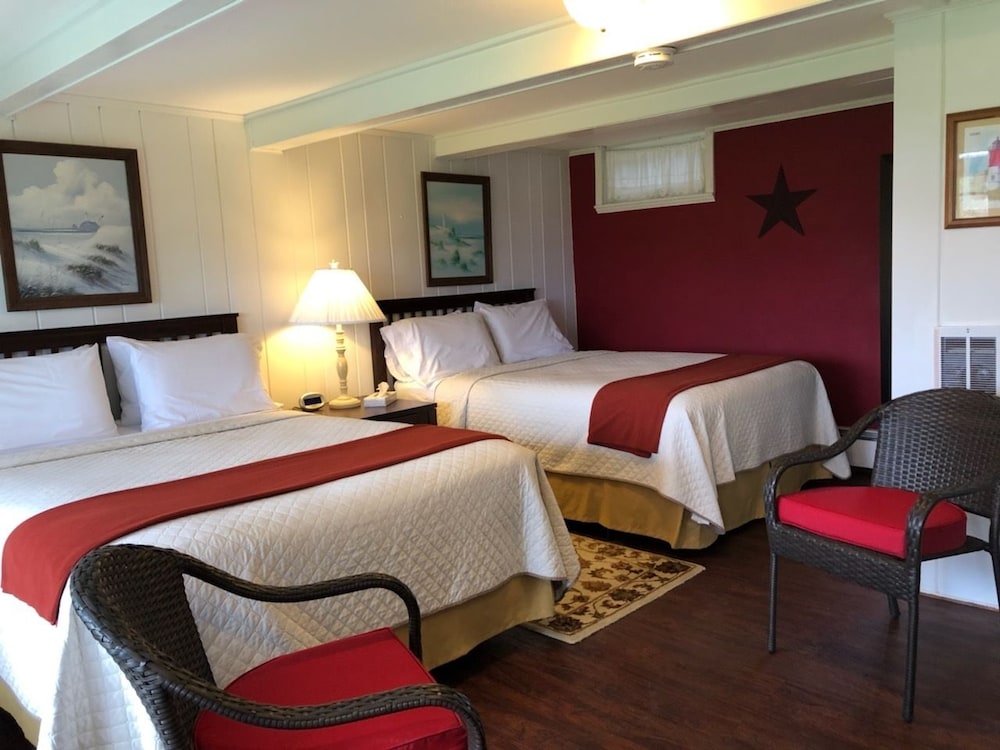 Room, 2 Queen Beds, Garden View