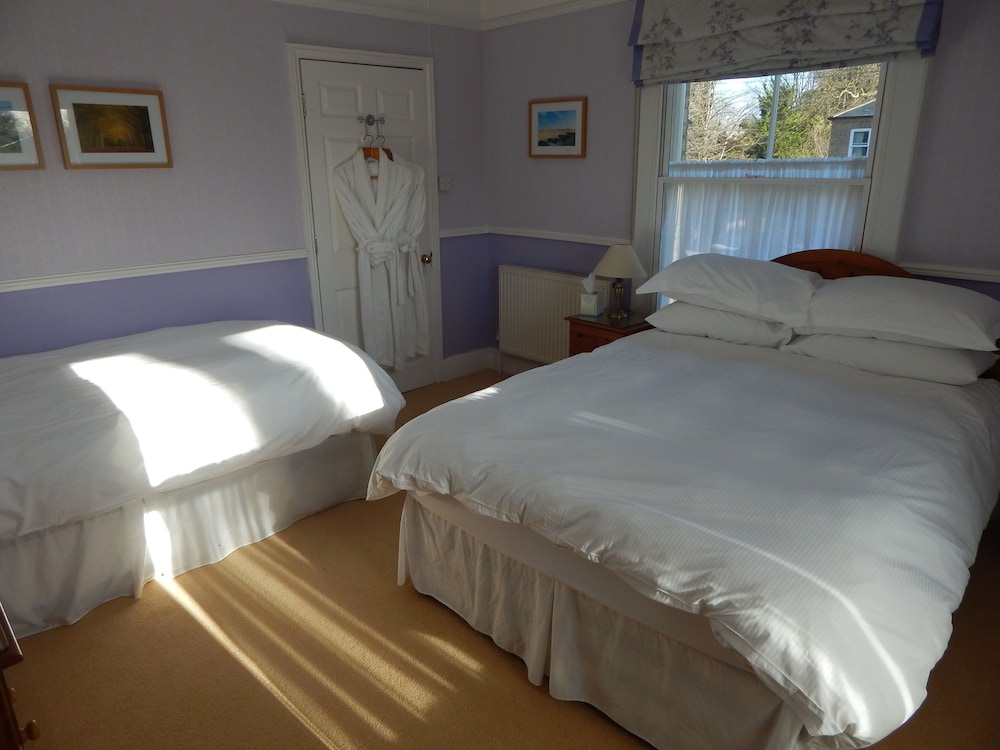 Basic Double Room, Private Bathroom photo 3