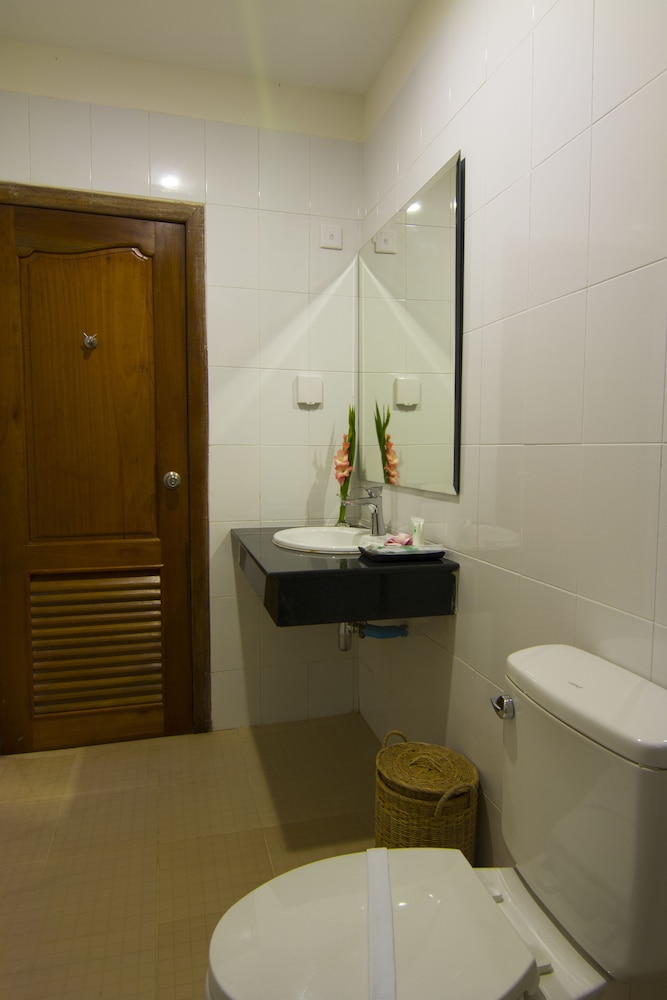 Deluxe Twin Room, Balcony photo 2