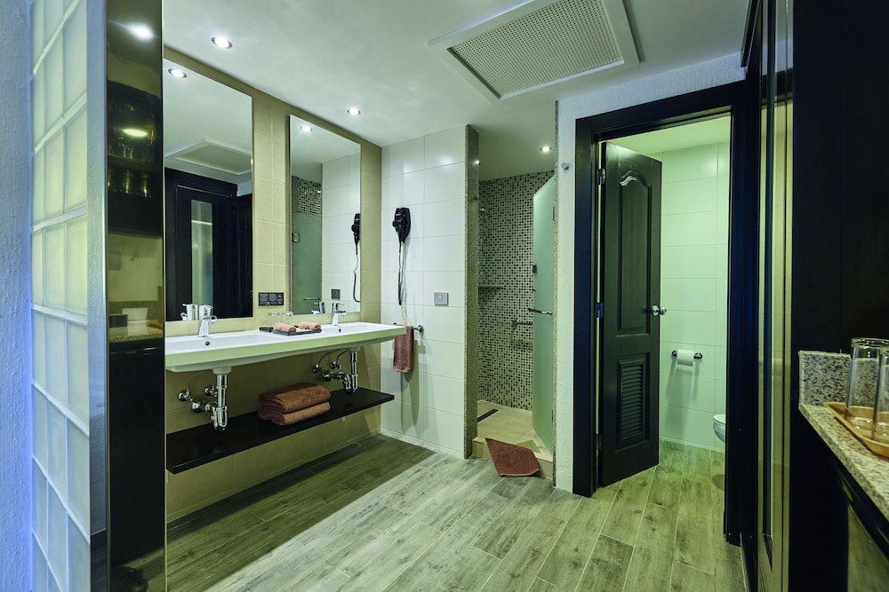 Double Room (M) - Photo 7