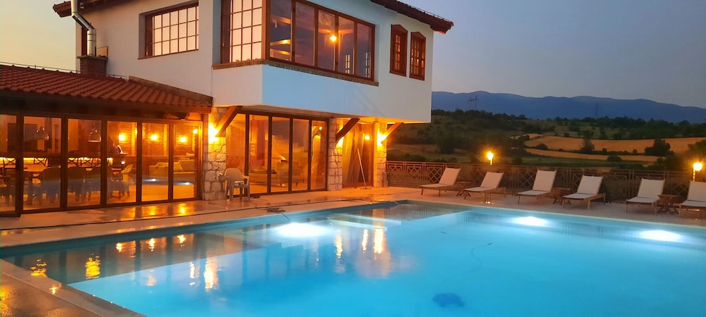 Deluxe Villa