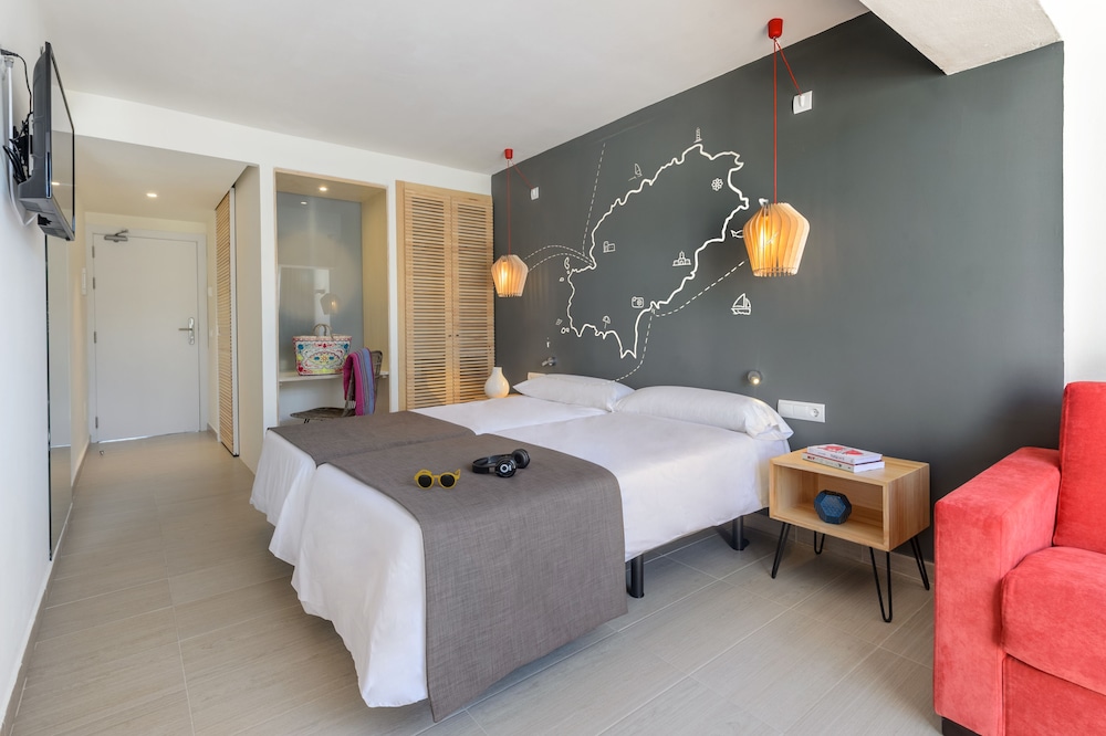 Twin Room (Chill Out - Occupancy 3) photo 3