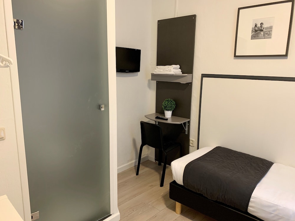 Standard Single Room photo 2