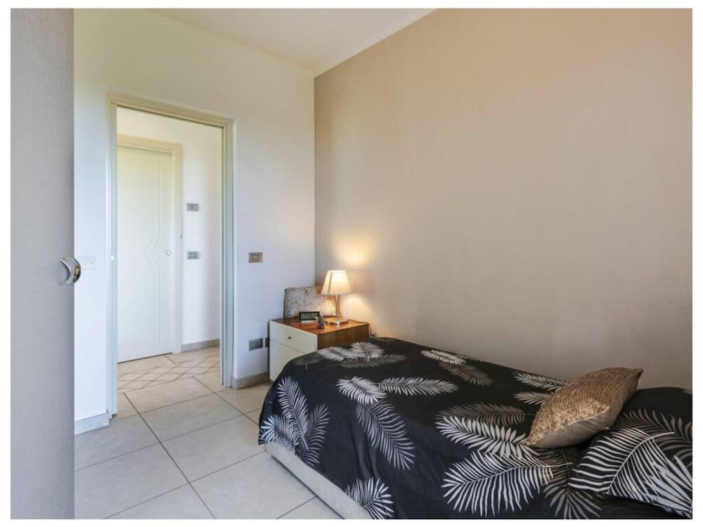 Villa photo 1