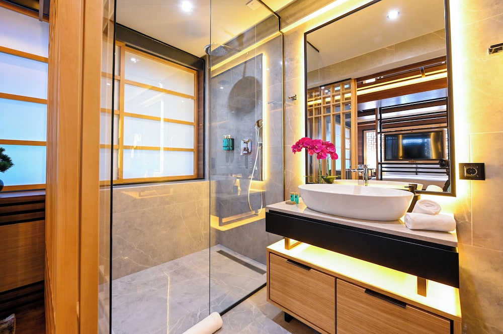 Executive Double Room - Photo 8