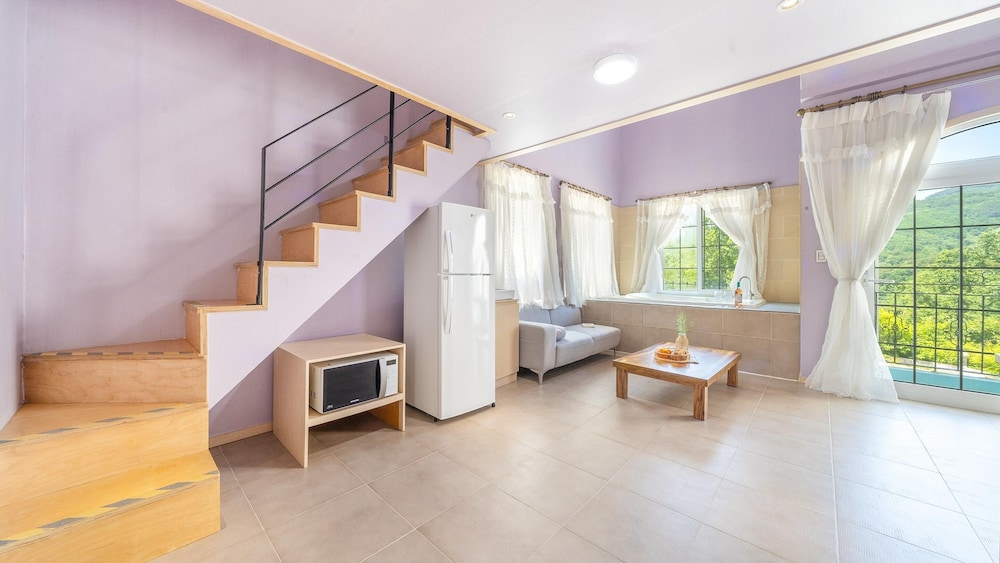 Basic Room, 1 Bedroom (Happy 03)