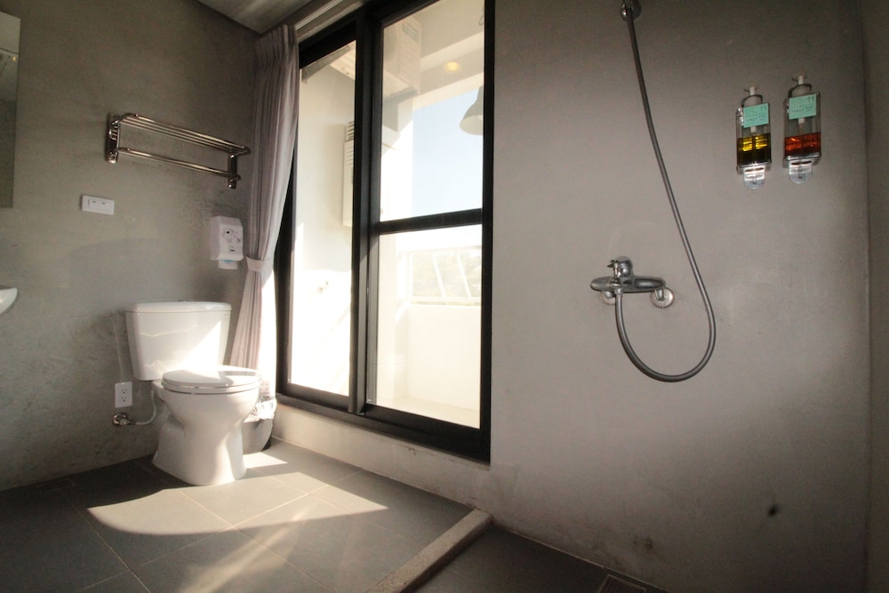 Economic Double Room (with balcony) photo 3