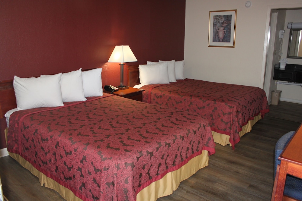 Standard Double Room, 2 Queen Beds, Accessible, Non Smoking - Photo 1