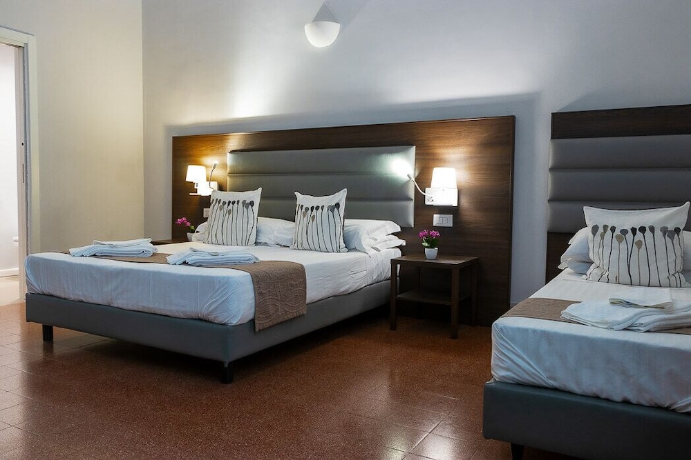 Executive Triple Room, Multiple Beds, Non Smoking photo 2