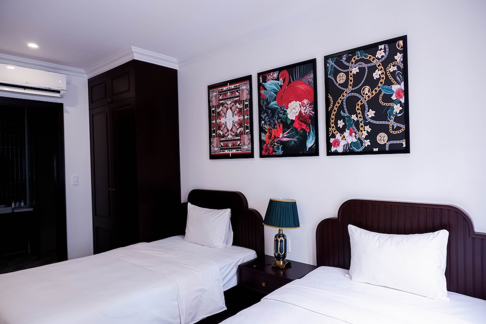 Luxury Twin Room - Photo 11