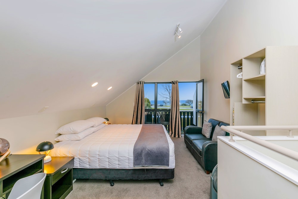 Premier Apartment, 1 Bedroom, Non Smoking, Lake View photo 1