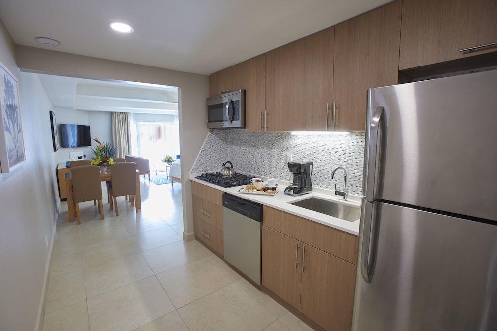 Studio Suite - Photo 2