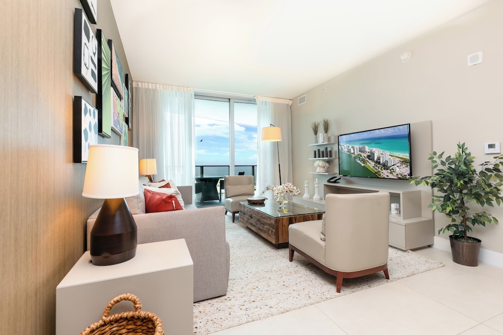 Luxury Condo, 1 Bedroom, Ocean View photo 1