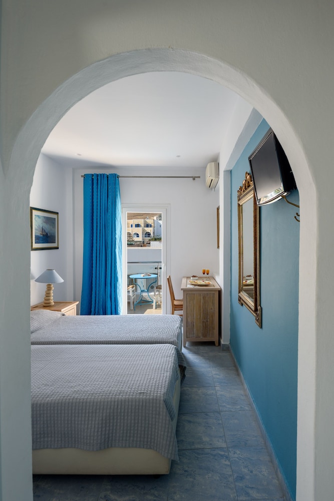Classic Double Room - Photo 9