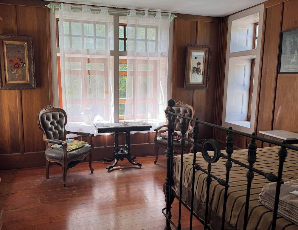 The John Sidney Room photo 2