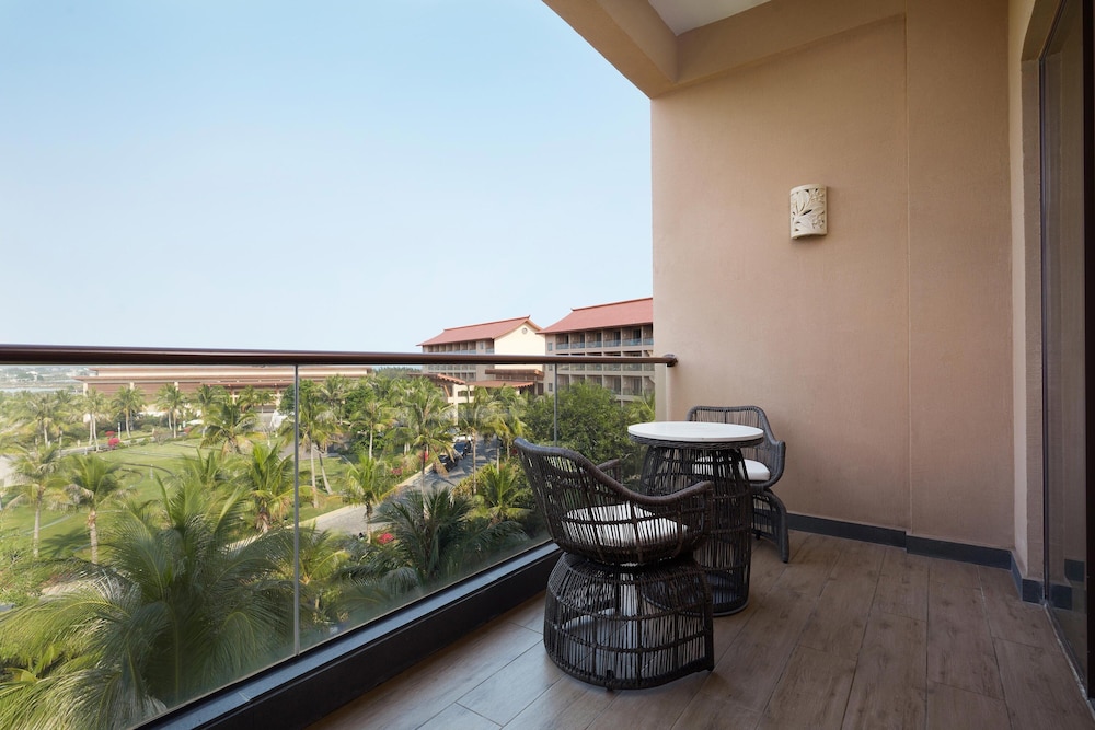 Room, 2 Double Beds, Balcony, Garden View (Balcony) photo 2