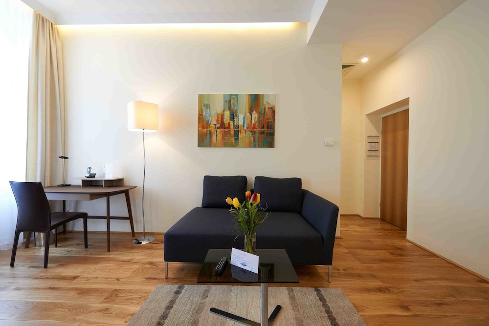 Premium Suite (Prestige)