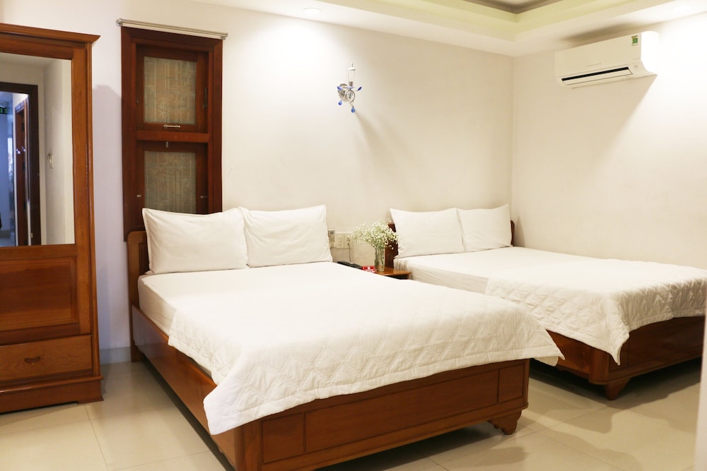 Superior Quadruple Room - Photo 1