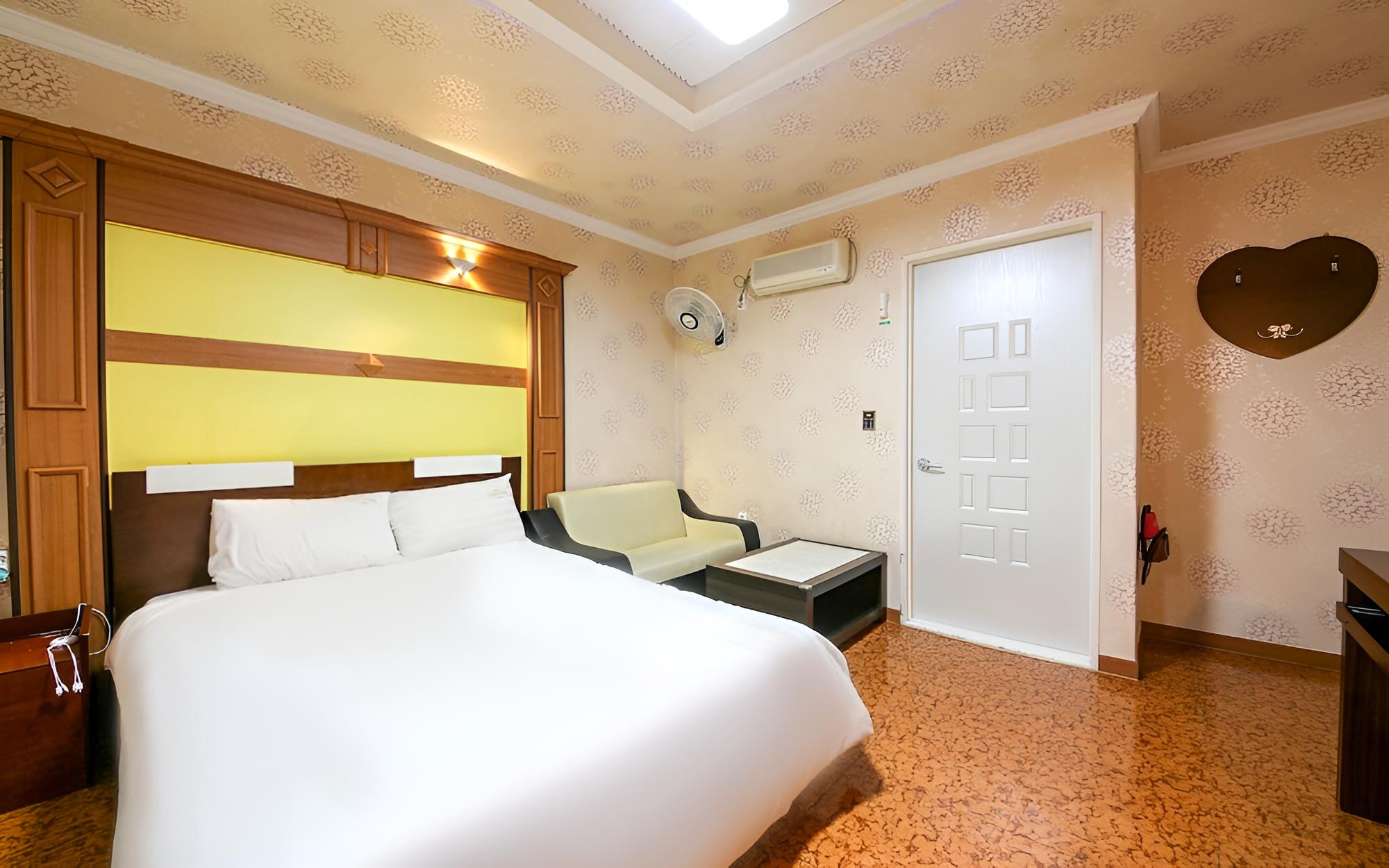 Room (Standard Room) photo 2