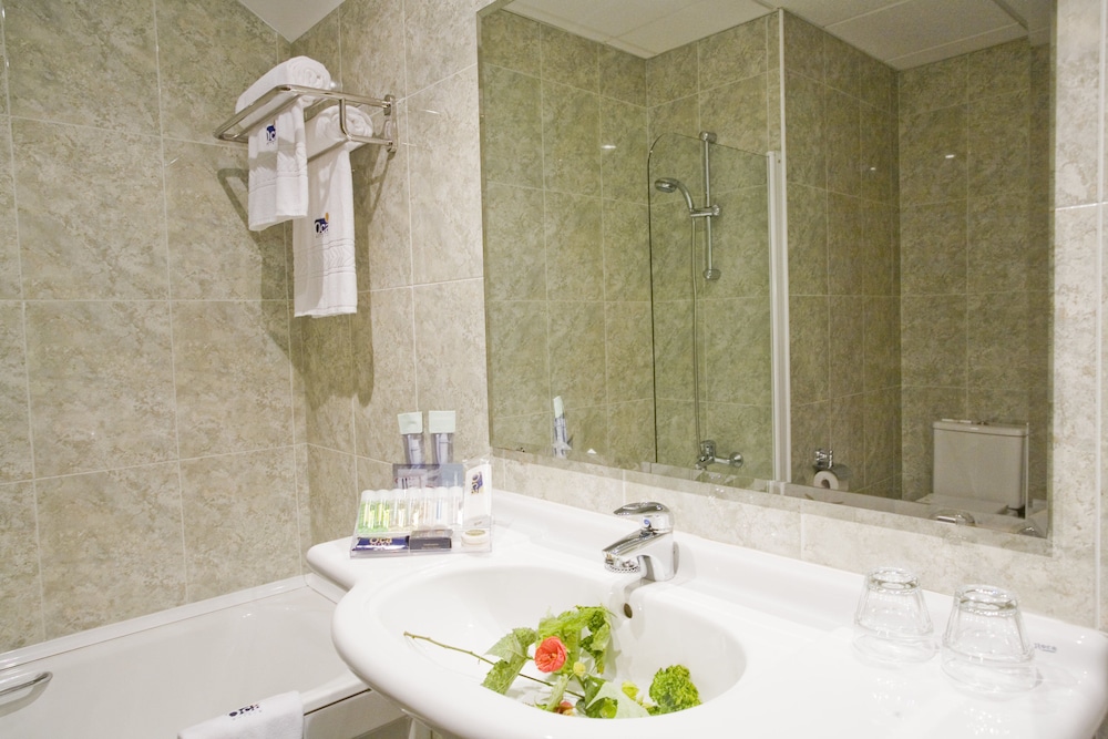 Standard Room, 2 Twin Beds, Sea View - Photo 4
