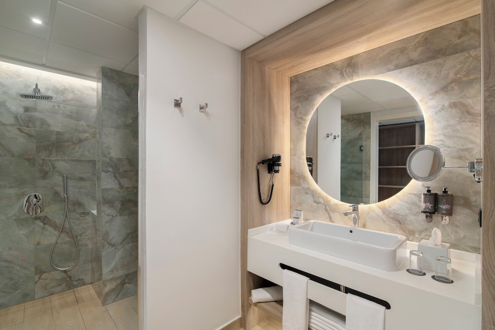 Junior Double Room, Pool Access, Pool View