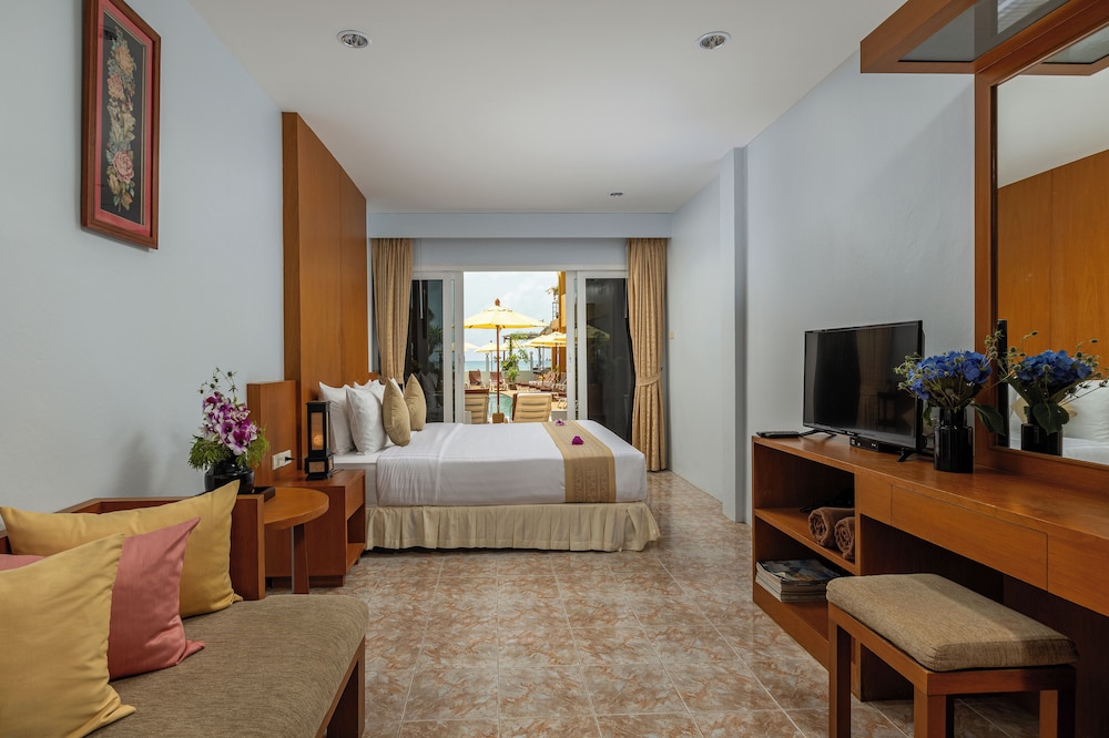 Seaview Studio With Pool Access photo 2