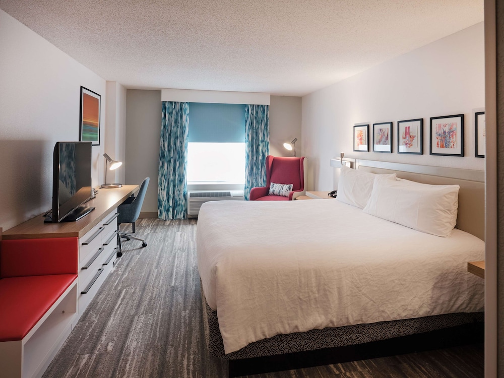 Business Room, 1 King Bed - Photo 2