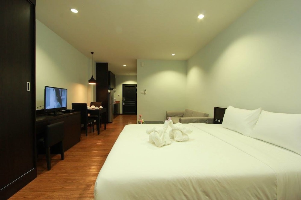 Deluxe Studio, 1 King Bed