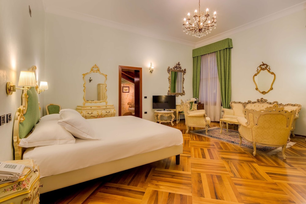 Junior Suite, Multiple Beds, Non Smoking photo 3