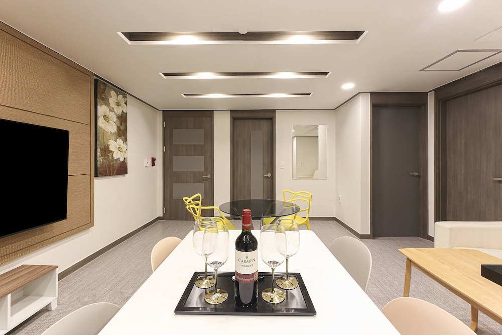 Classic Penthouse