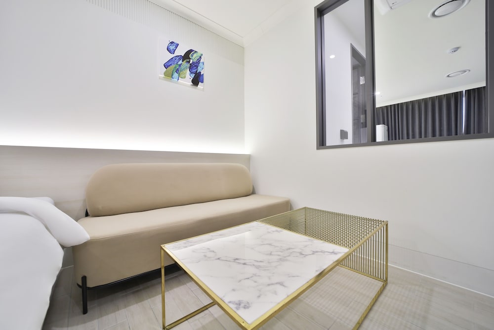 Standard Room - Photo 9